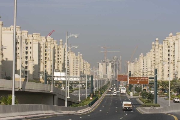 UAE, Dubai Road to the Palm Jumeirah complex